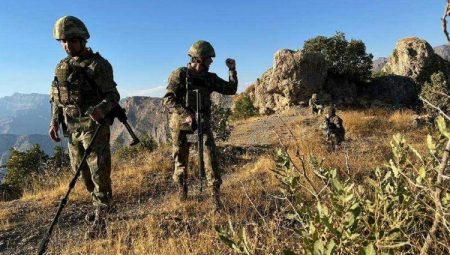 Pençe Kilit’te 4 terörist etkisiz!