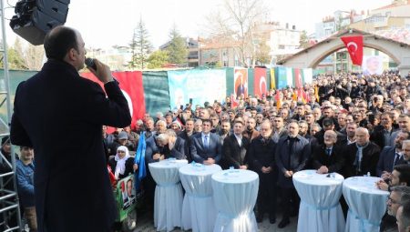 Konya’da Başkan Altay vatandaşlarla buluşuyor