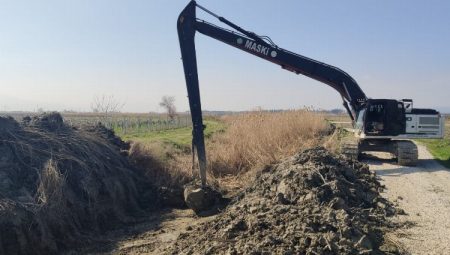  Manisa genelinde dere temizlikleri sürüyor