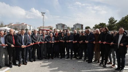 Kütahya Zafertepe Pazarı’nda tezgahlar kuruldu