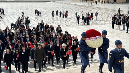 OPET, Dünya Kadınlar Günü’nde Ata’nın huzurundaydı