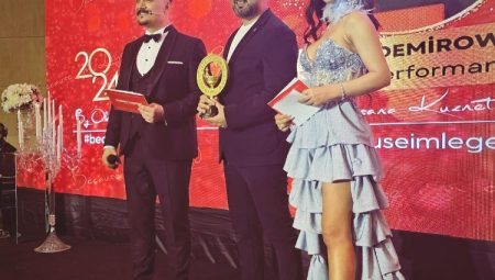 Uur Demirow performansıyla ödülü kaptı!