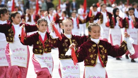 İzmir Meydanı çocuklarla renklendi