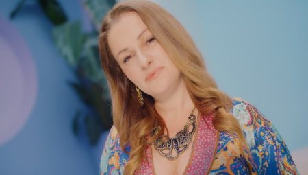 Jessica yıllanmış sözünü tuttu