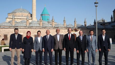 Konyalı başkanlardan Mevlana Türbesi’ne ziyaret