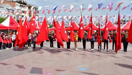 Manisa’da 23 Nisan Coşkusu