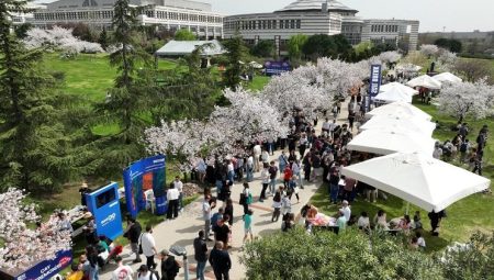 Sabancı Üniversitesi’nde Sakura Festivali ile Japonya rüzgarı esti