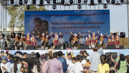 Uluslararası Mersin Çocuk Festivali neşe saçtı