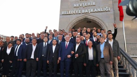 Dervişoğlu'ndan Arı'ya övgü