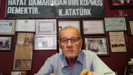 Eşi ile birlikte 70 yıldır telkariye hayat veriyorlar
