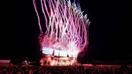 İstanbul’da coşkulu fetih gecesi