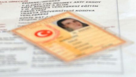 Kadınlar evlendikten sonra kızlık soyadlarını mı kullanıyor yoksa eşlerinin soyadlarını mı?