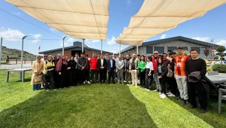 Kayseri Hacılar’dan üniversite adaylarına moral