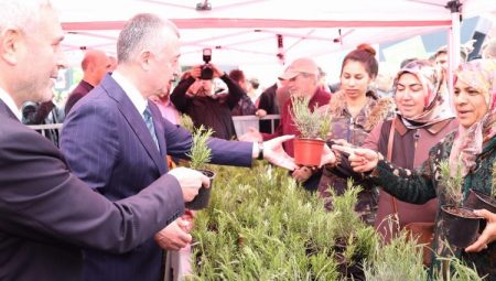 Kocaeli’nin “Çiftçi Şenliği”, Gebze’de kortejle başladı