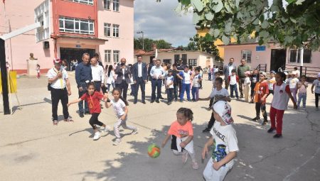 Bursa Yenişehirli çocuklar ‘geleneksel’ eğlendi
