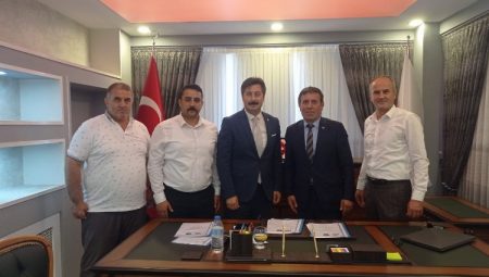 Ercan Özel’den belediye personeline bayram öncesi müjde