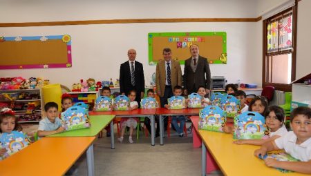 Konya Selçuklu protokolü karne sevincine ortak oldular