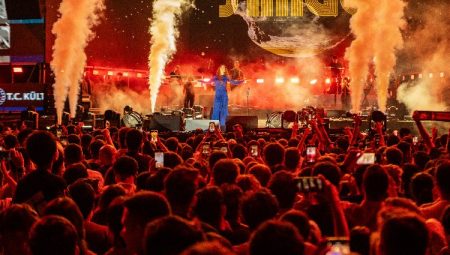 Simge’den Bursa’da muhteşem performans