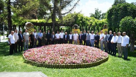 Başkan Büyükkılıç’tan Büyükşehir’de “Akıllı Şehir” zirvesi