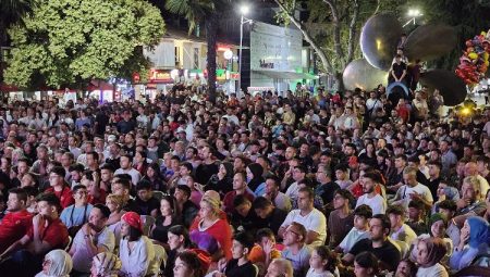 Gölcük’te çeyrek final coşkusu