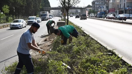 Yalova’da orta refüjlere kapsamlı temizlik