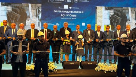 Bakan Kacır Bursa’da fabrika açılışına katıldı