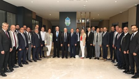 Başkan Şadi Özdemir’den Bursa Ticaret Borsası’na ziyaret