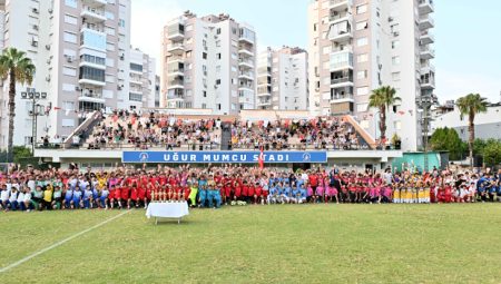 Başkan Uysal, ‘Muhteşem zafer bize ilham kaynağı’