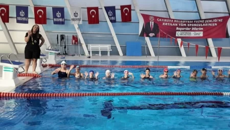 Çayırovalı minik yüzücülerin hedefleri olimpiyat