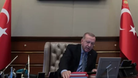 Cumhurbaşkanı Erdoğan’dan yangınzedelere ‘geçmiş olsun’ telefonu