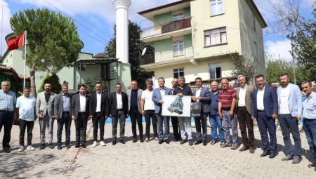 İzmit Belediyesi, kırsal mahallelerdeki nceleme gezisine Nebihoca’da devam etti