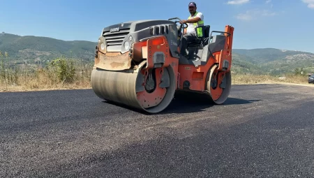 İzmit’te Parlar Sokağı yenilendi