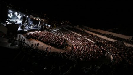 Kenan Doğulu, Çeşme performansıyla hayran bıraktı