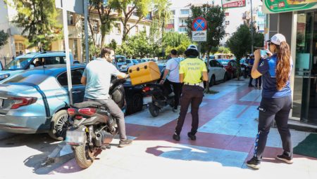 Manisa’da zabıta ekiplerinden kaldırım işgali denetimi