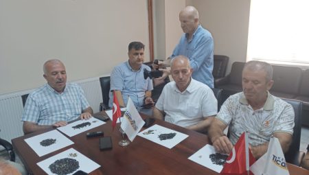 Sezonun ilk ayçiçeği ürünü 20.20 TL’ye satın alındı