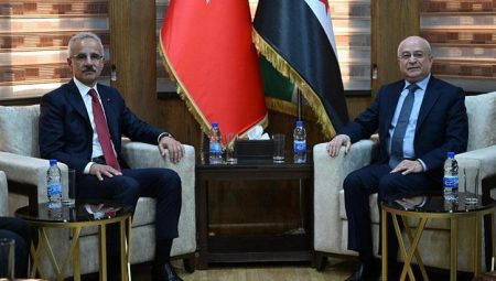 Bakan Uraloğlu, Suriye Ulaştırma Bakanı Bedir ile bir ortaya geldi – Düzgün Haber