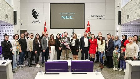 Buca’da, çocuklarda 21. yüzyıl hünerlerini geliştirme konusu masaya yatırıldı.