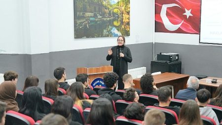 Burhaniye Belediyesi’nden şiddete karşı farkındalık