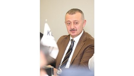 Büyükakın, iş insanları ile buluştu