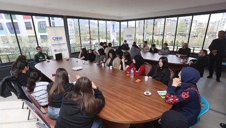 Canik Belediyesi, Bağımlılık ve Bağımlılıkla Çaba Semineri gerçekleştirdi.