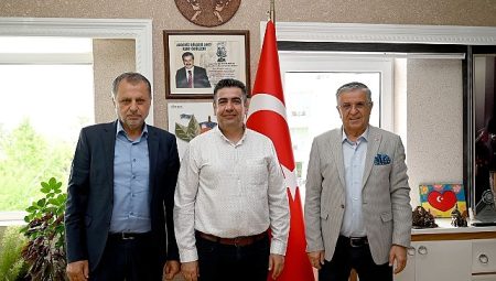 Emekli olan çalışandan veda ziyareti