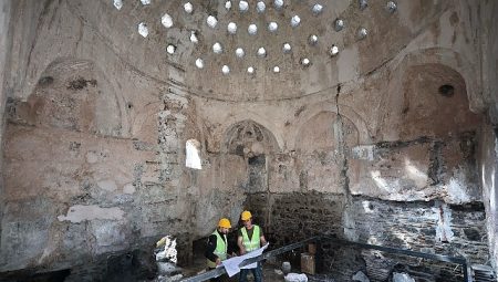 Kıllıoğlu Hamamı ayağa kalkıyor