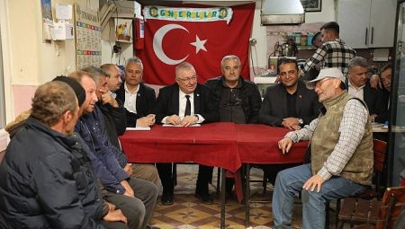 Lider Ertaş mahalle mahalle talepleri dinliyor