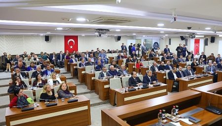 Lider Kınay “Hep birlikte el birliğiyle daha hoş bir Karabağlar inşa edeceğiz”