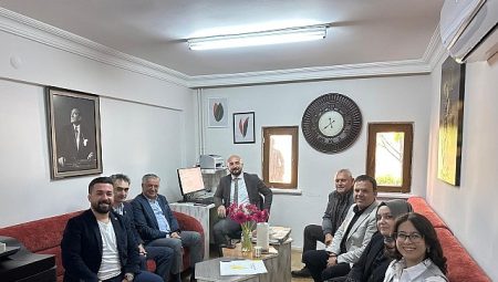 Lider Topaloğlu’ndan Avukatlar Günü ziyareti