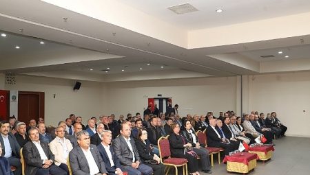 Lider Turan, Muhtarlara Belediye Çalışmalarını Anlattı