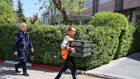 Şehirlerarası Otobüs Terminalinde adapsız halde taşınan 300 civciv yakalandı