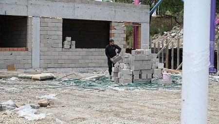 Tekirova pazar yerinde çalışmalar sürüyor