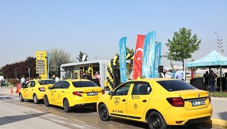 Üçevler’de çağdaş taksi durağı hizmete açıldı
