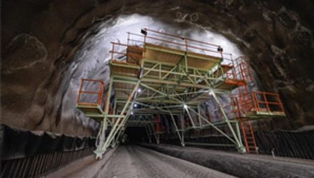 Ulaşım yatırımları son bir yılda sürat kazandı